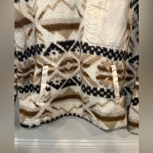 Columbia fleece. Size xxl. Runs small. - Picture 2 of 6